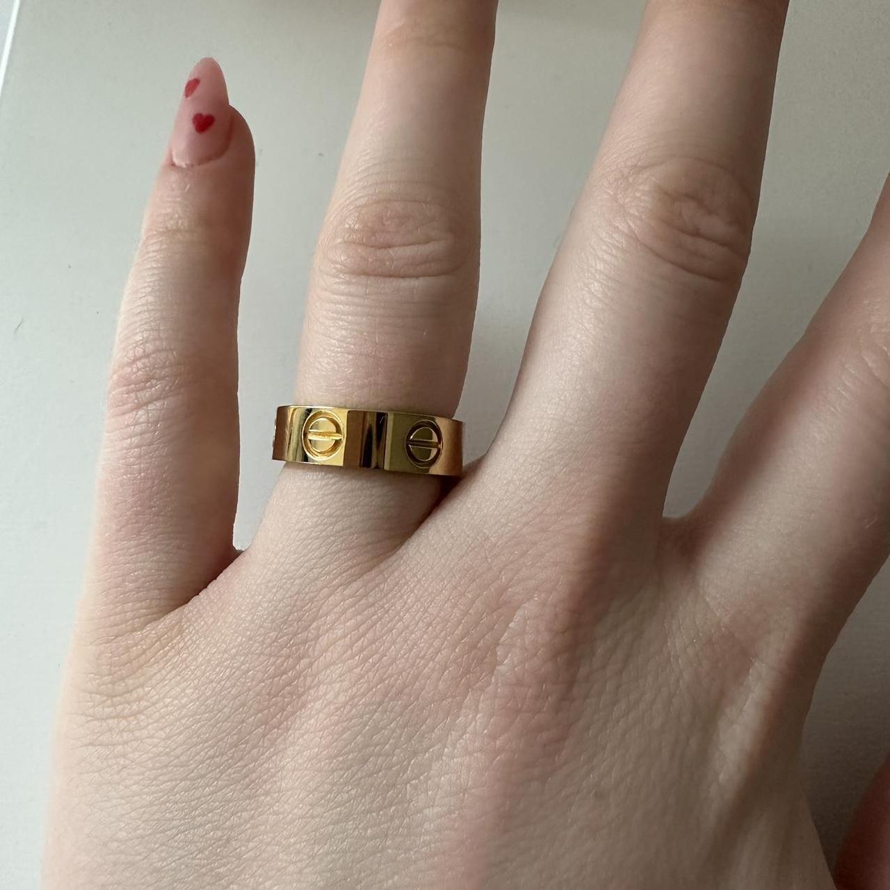 Cartier love 2024 ring on finger