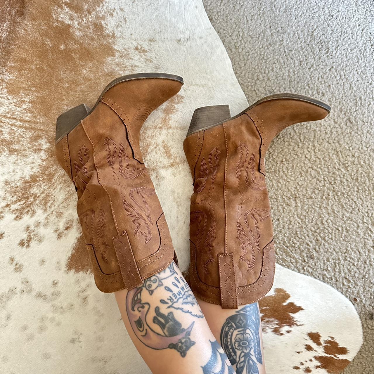 magellan women's emory mid hiker