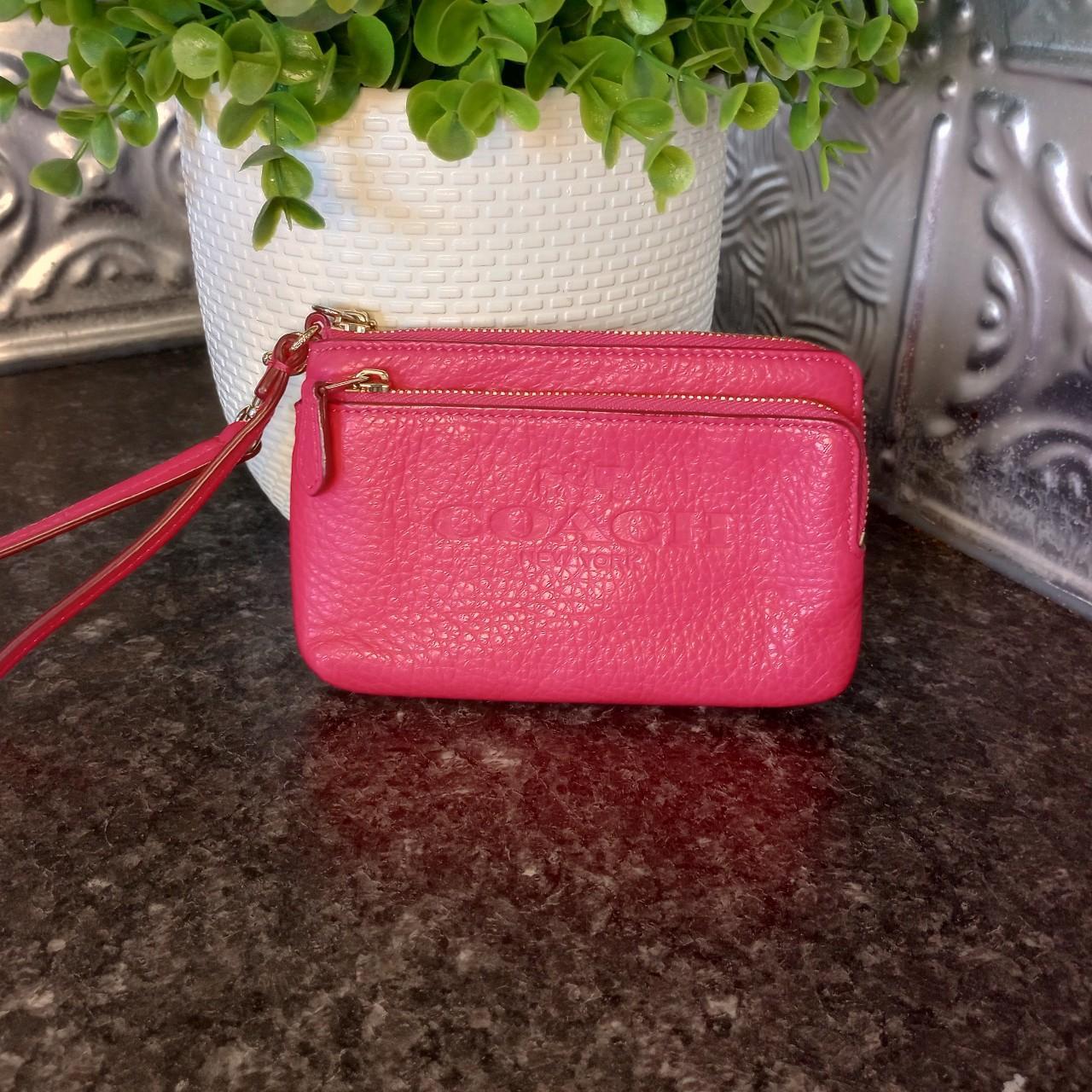 Hot pink cheap coach wallet