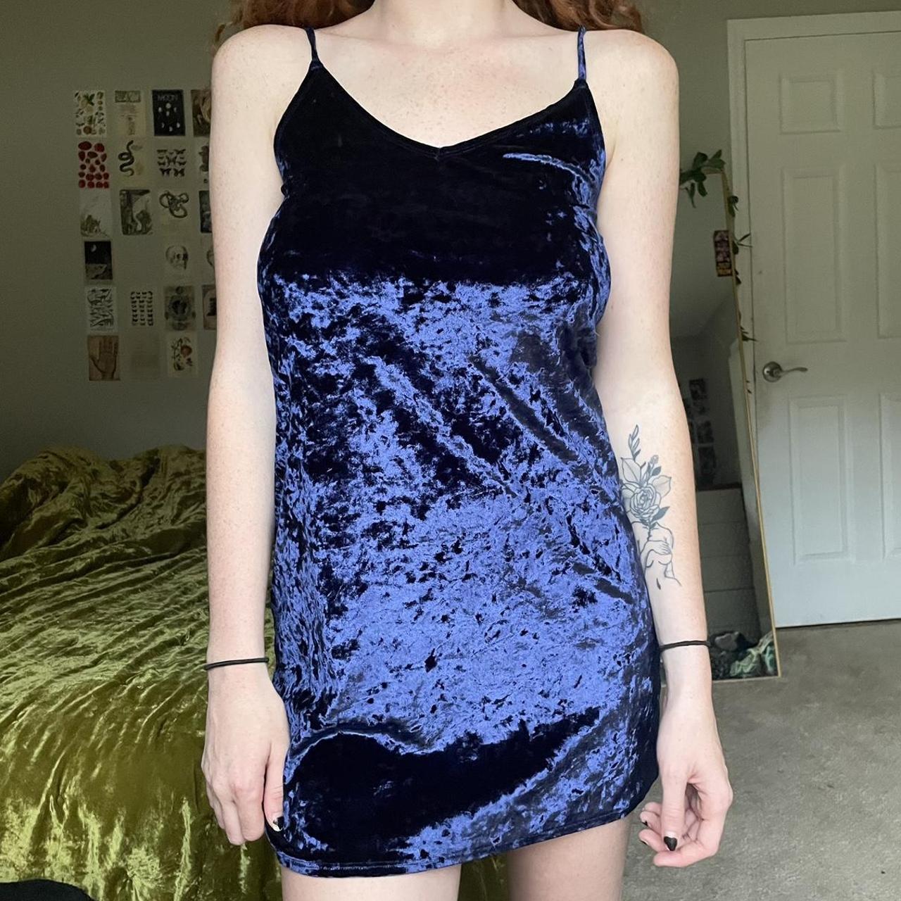 Hollister velvet outlet dress