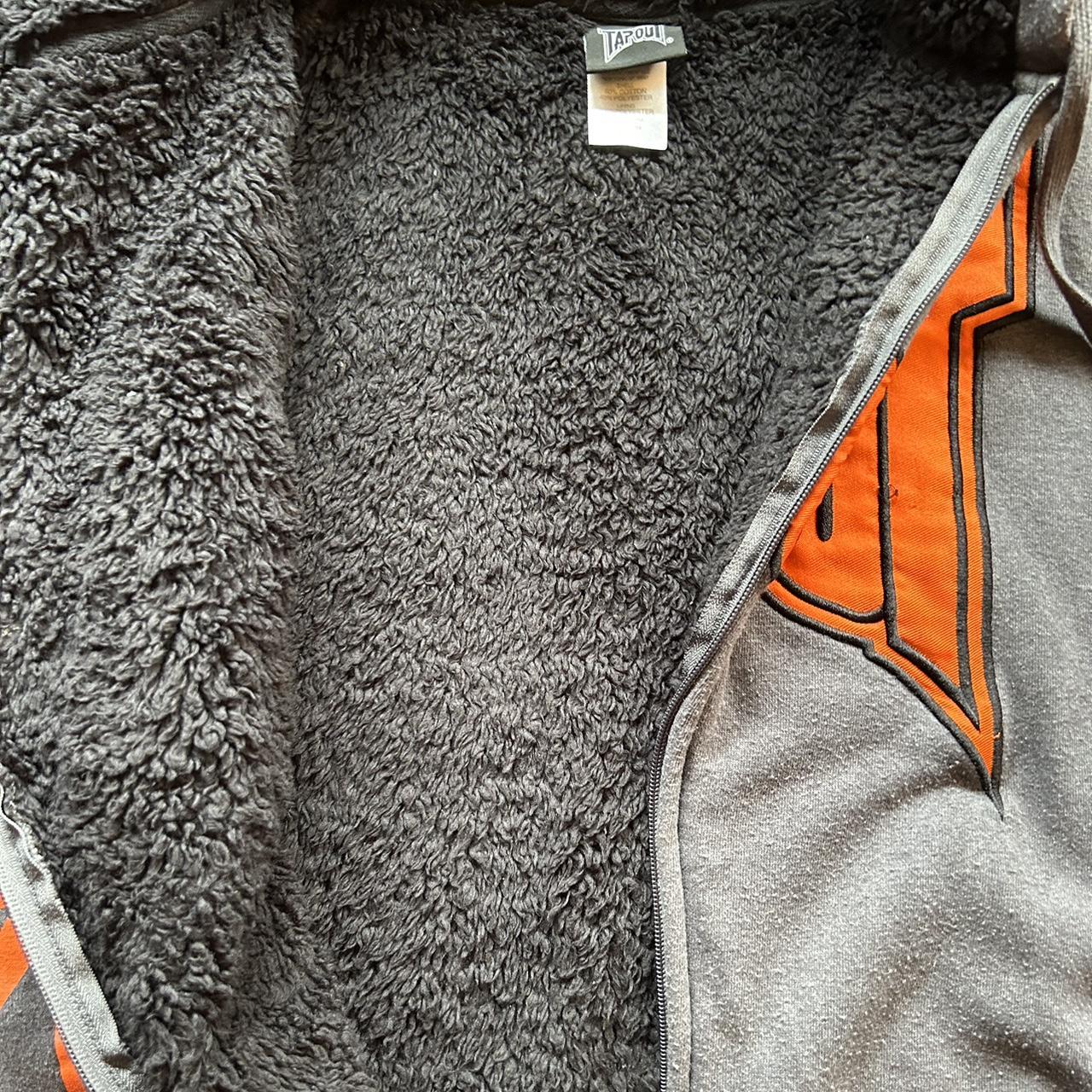 Vintage tapout fur line zip up hoodie Size xl Mint | Depop
