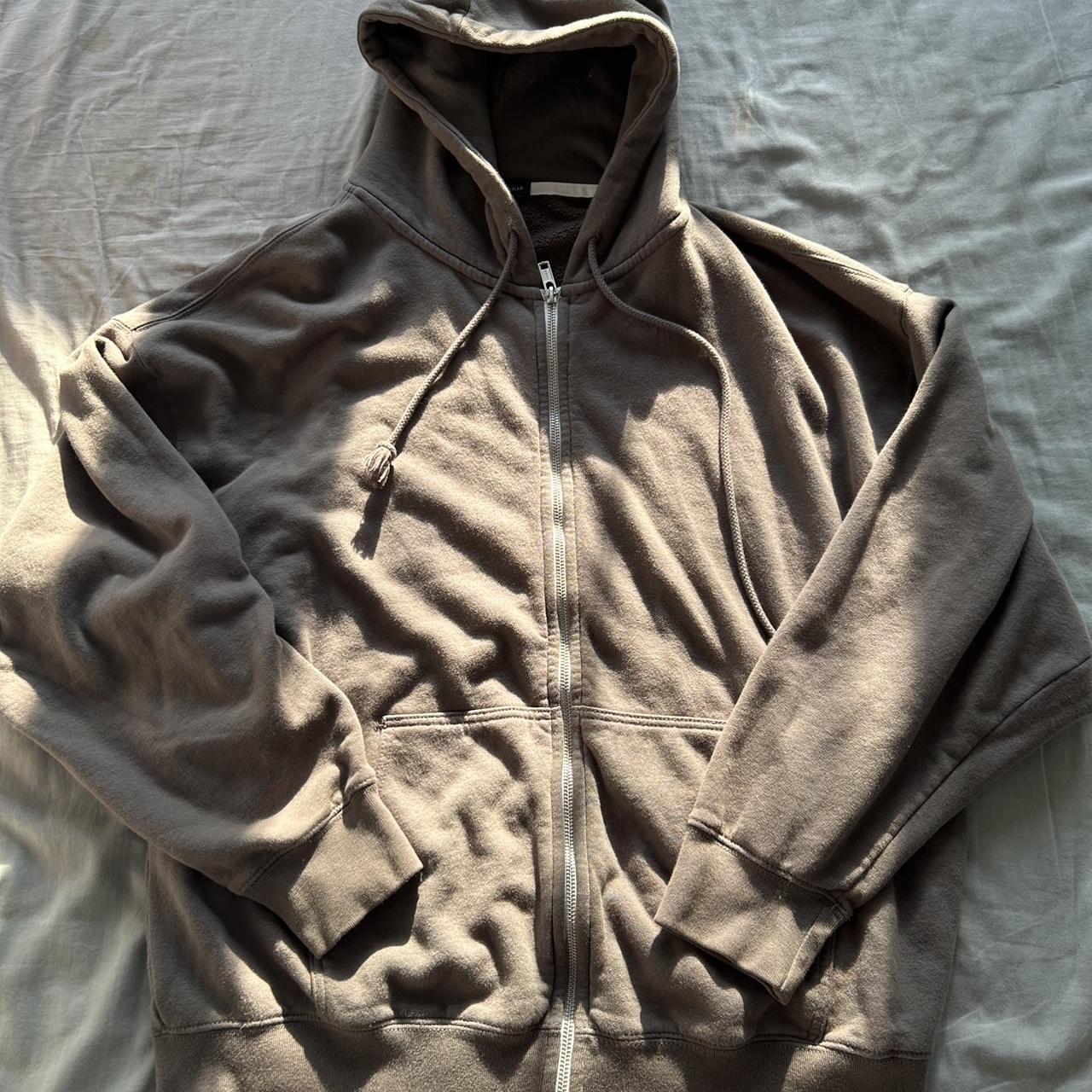 Brandy melville over sized brown zip up hoodie. Very - Depop