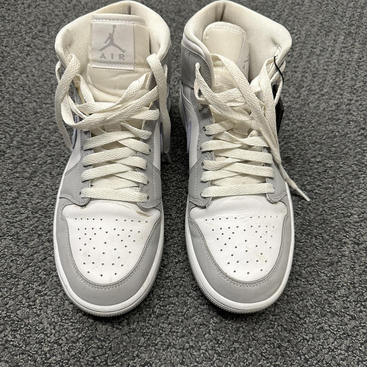 womens nike jordans grey