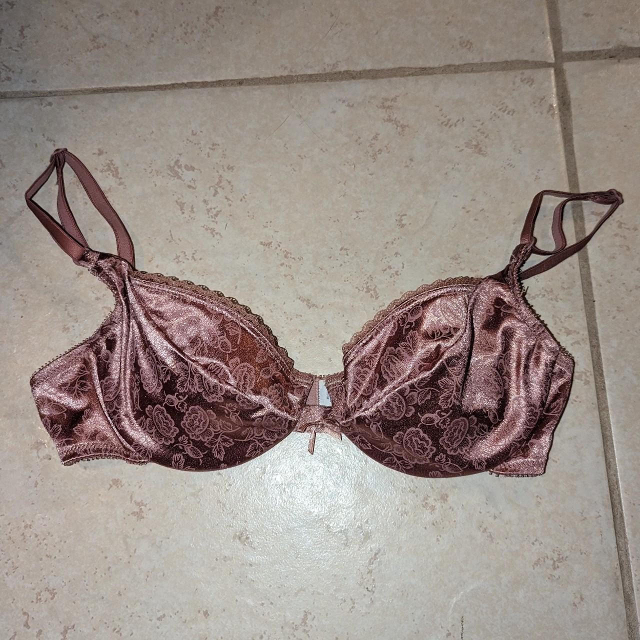 Vintage floral satin underwire bra 80s / 90s... - Depop