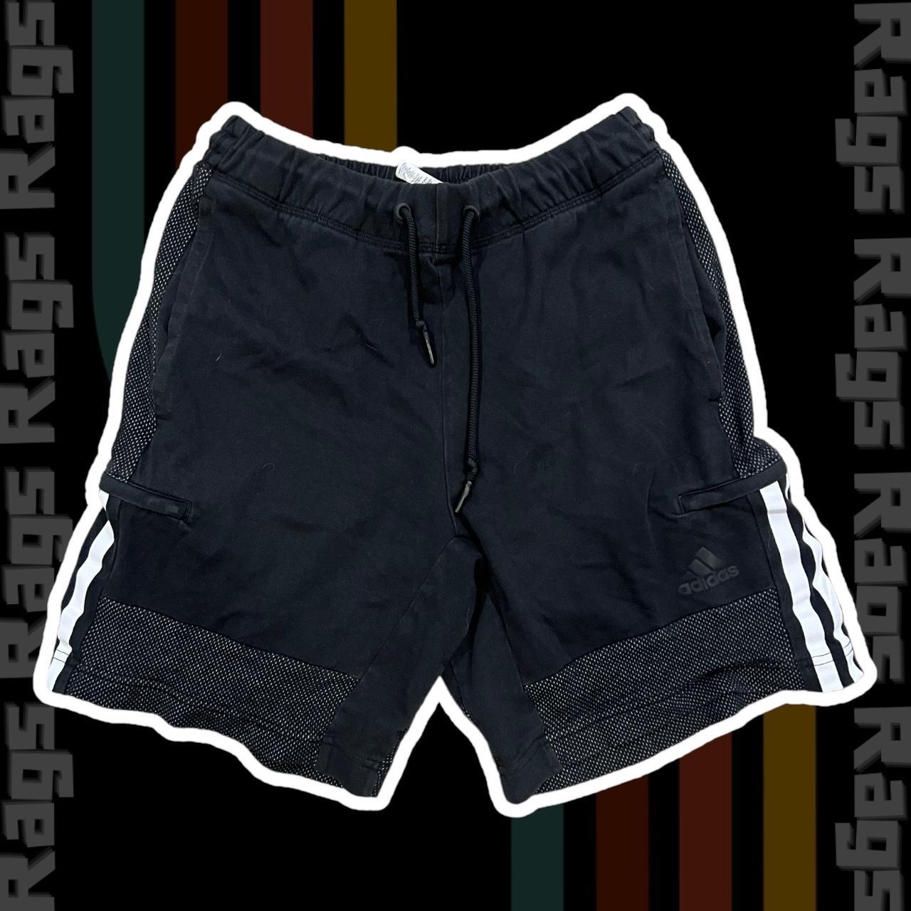 Mens black Adidas shorts with pockets Sz Small 🚫... Depop