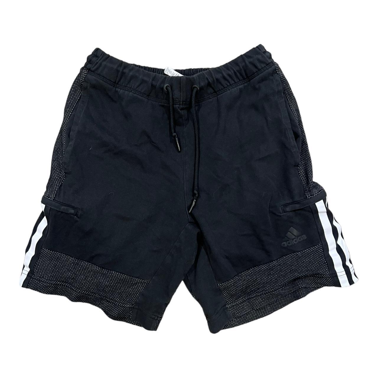 Mens black Adidas shorts with pockets Sz Small 🚫... Depop