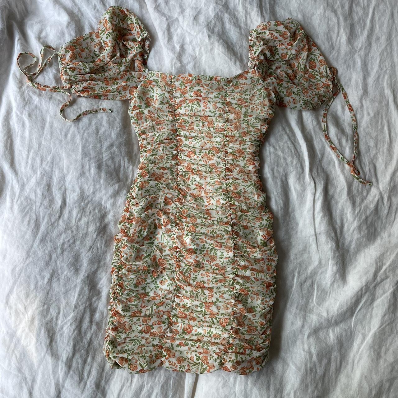 beautiful skylar rose orange and green Depop