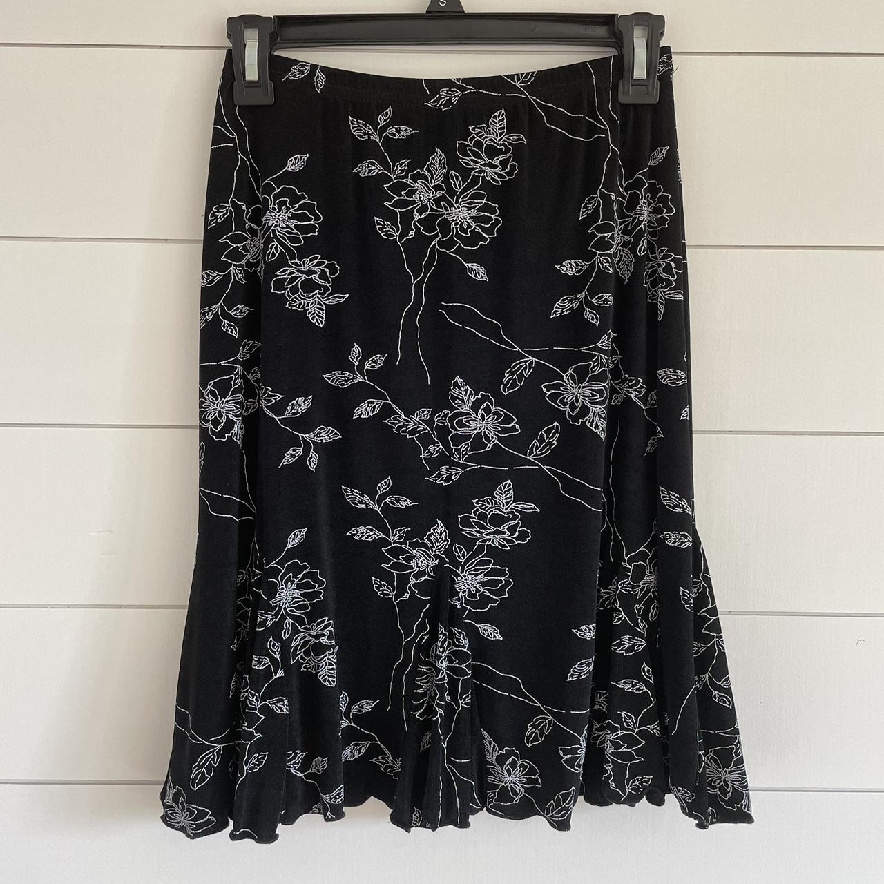 New York & Company Women's Black and White Skirt | Depop