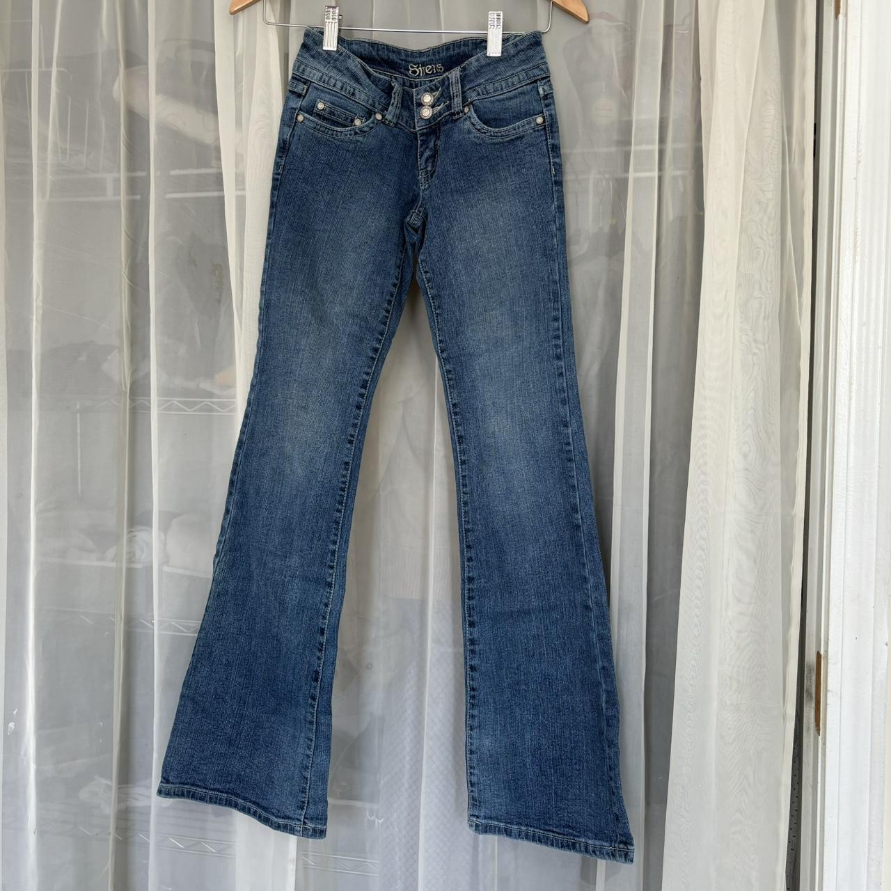 Flared and low-rise Sirens jeans in size 0 with... - Depop