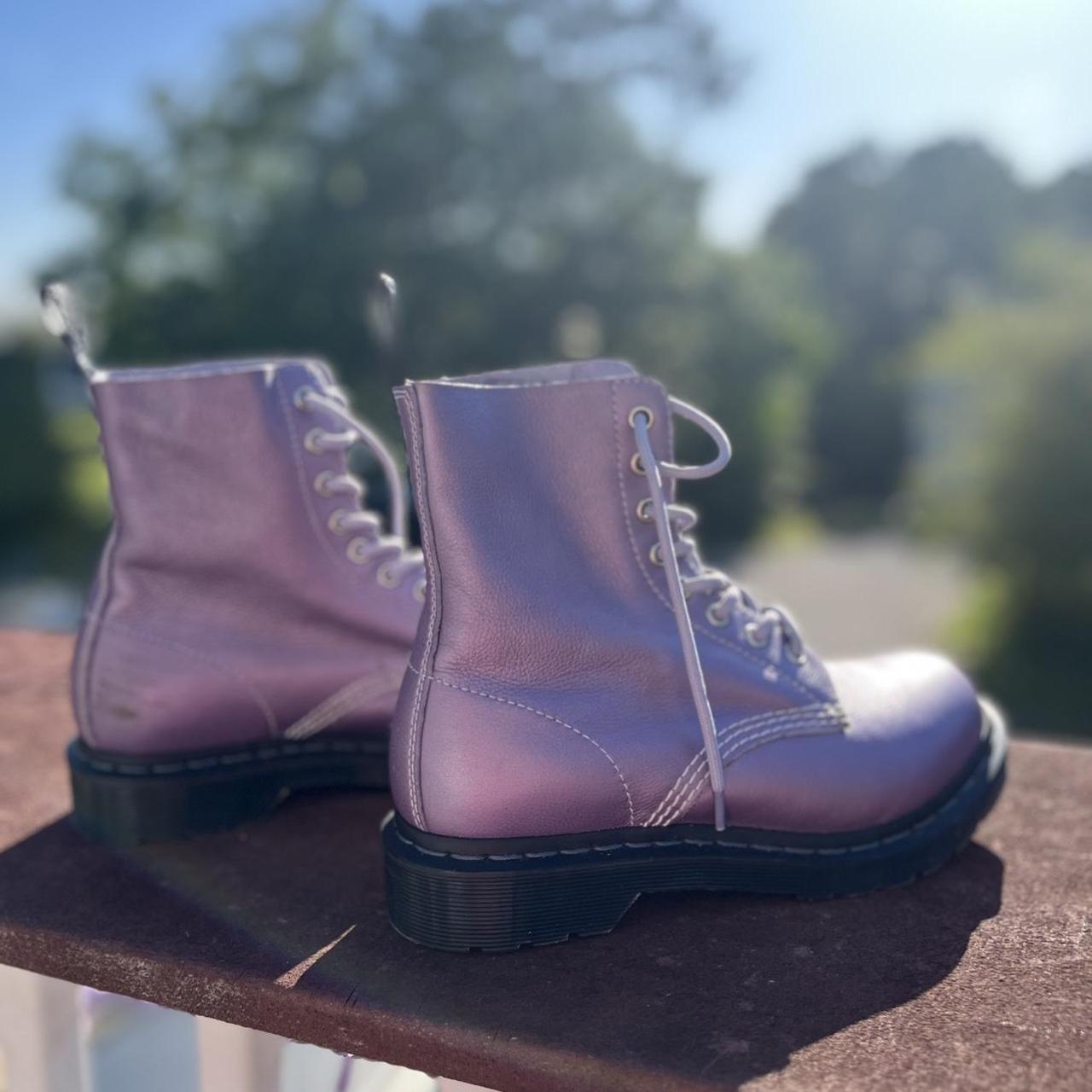 Light purple hot sale dr martens