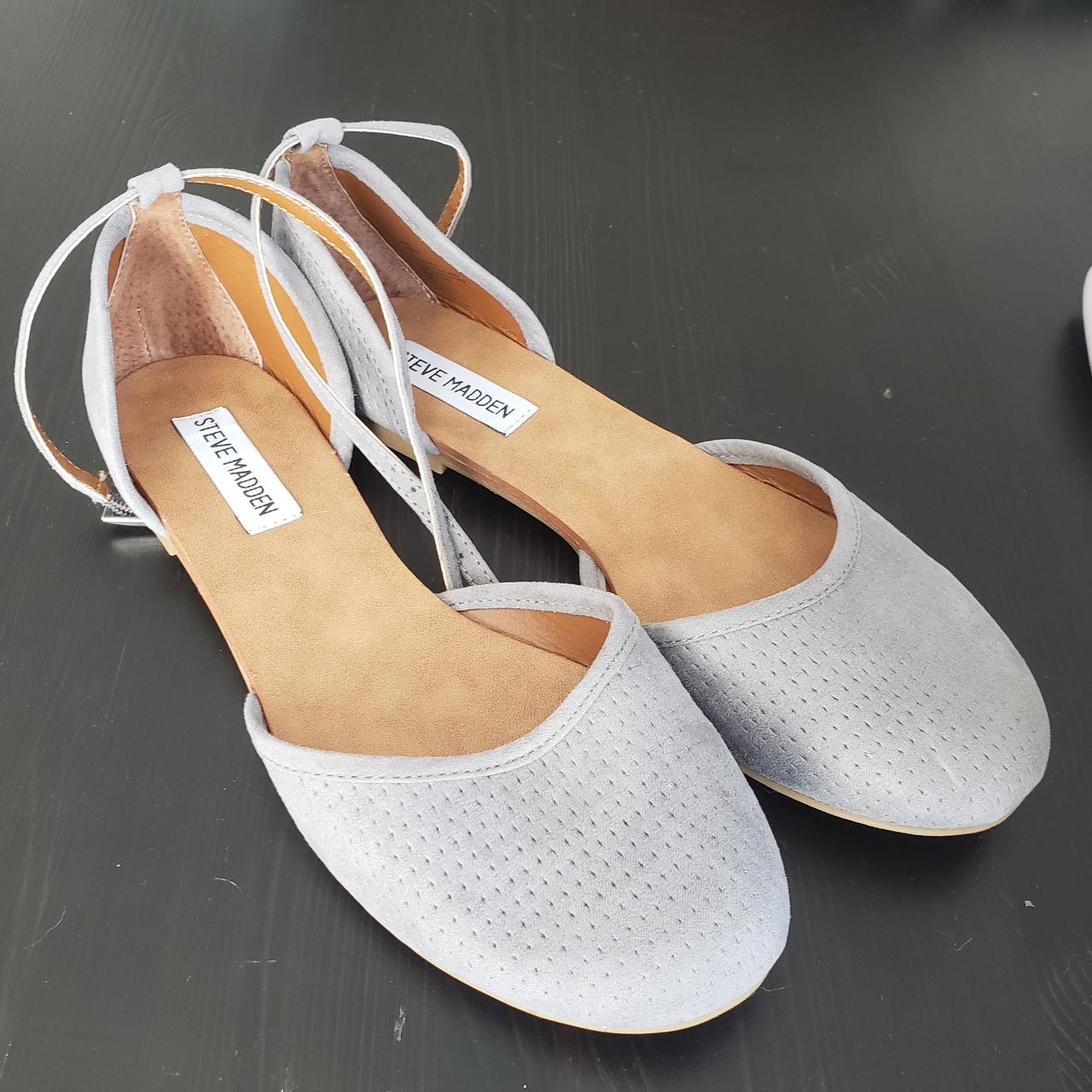 Grey ballet flats with ankle strap, size