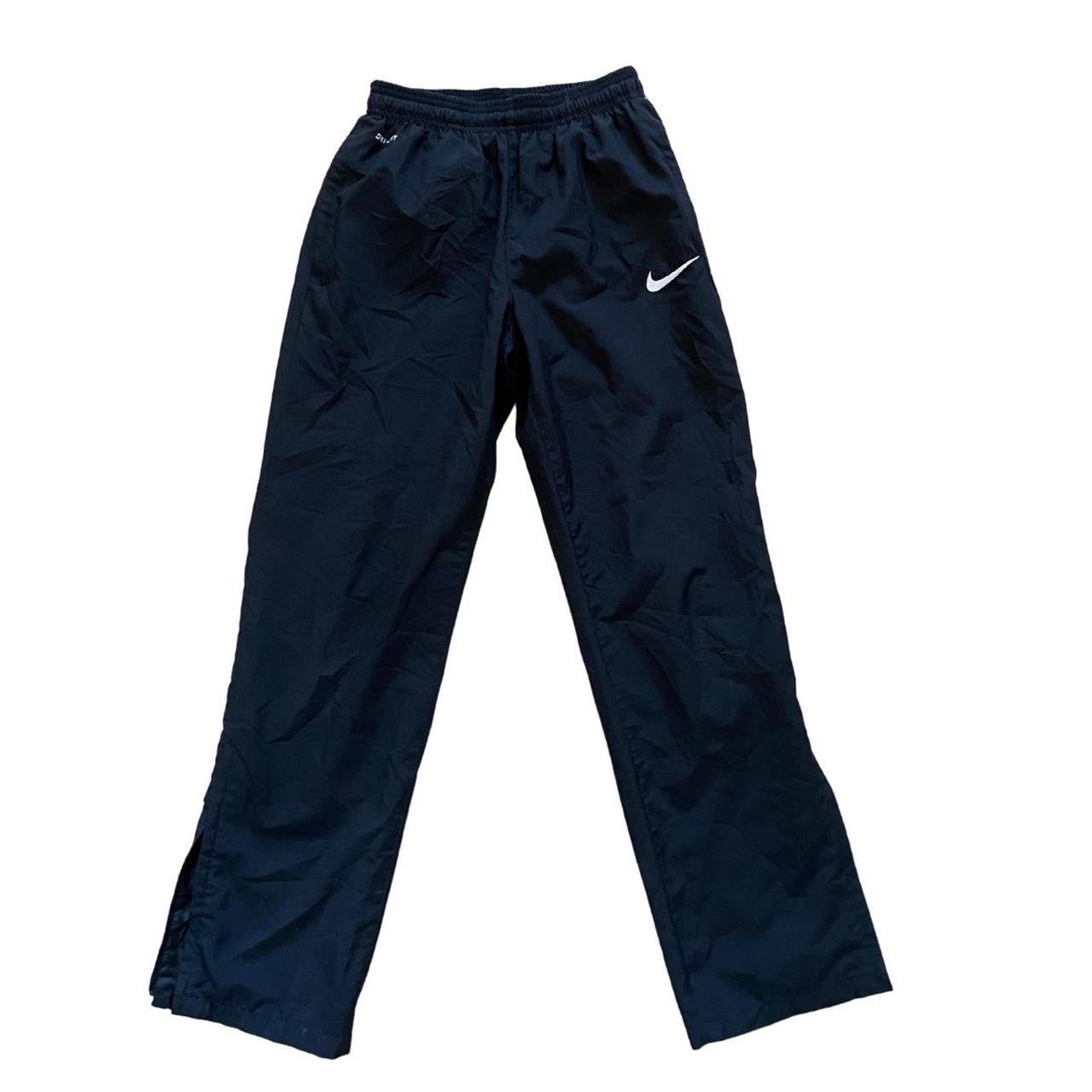 Nike Women's Navy Joggerstracksuits Depop