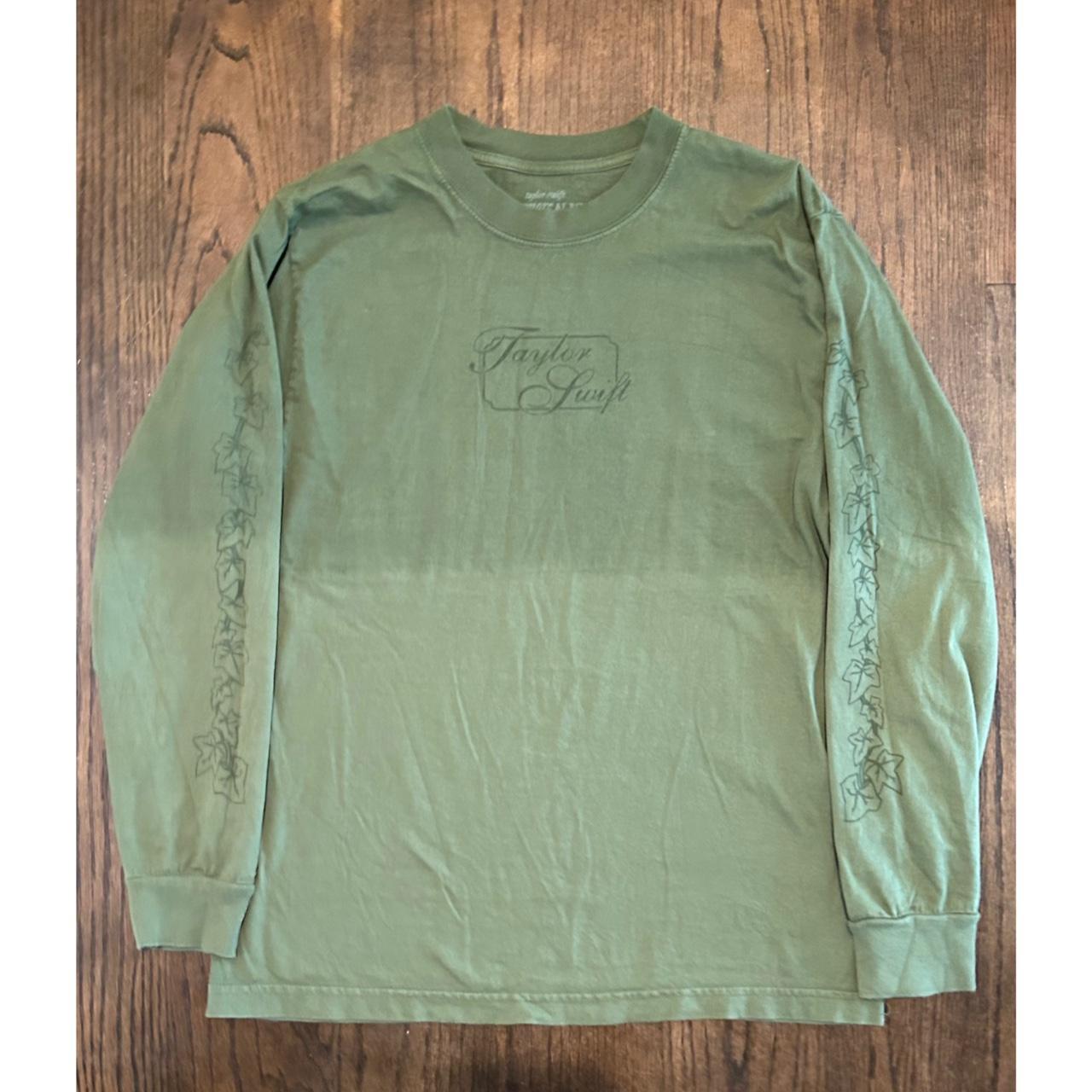 Taylor outlets Swift Ivy Crewneck