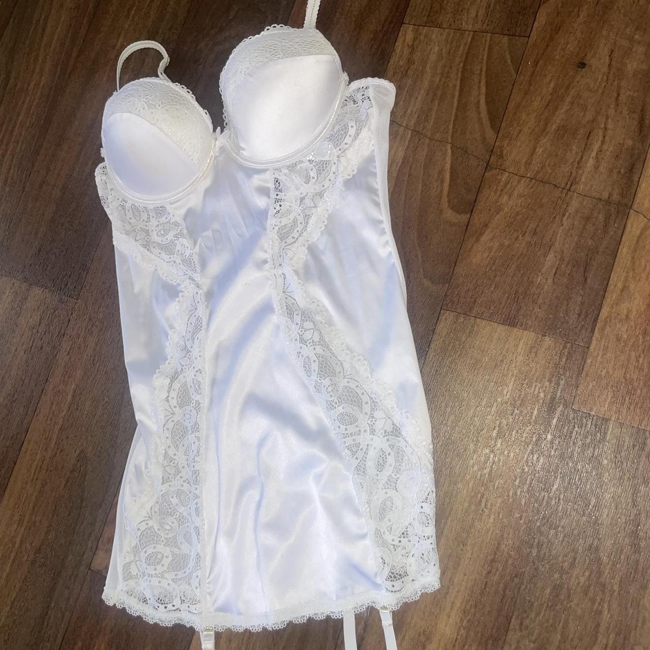 white cami corset - vintage size L or 34D for best fit - Depop