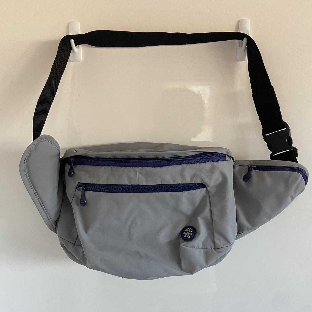 Crumpler small bag In great condition with small Depop