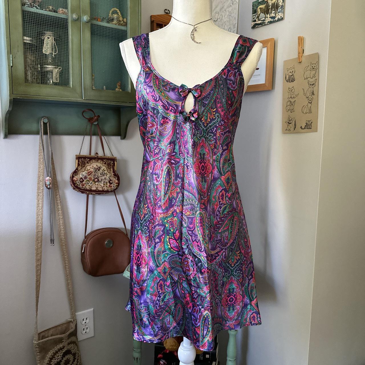 Cutest vintage adonna brand psychedelic paisley... - Depop