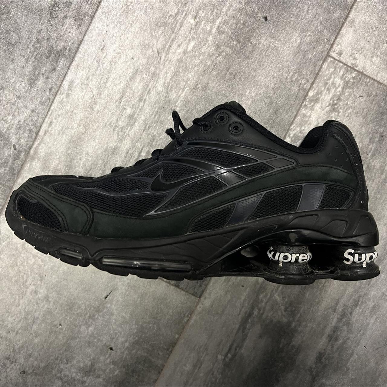 nike supreme black shoes