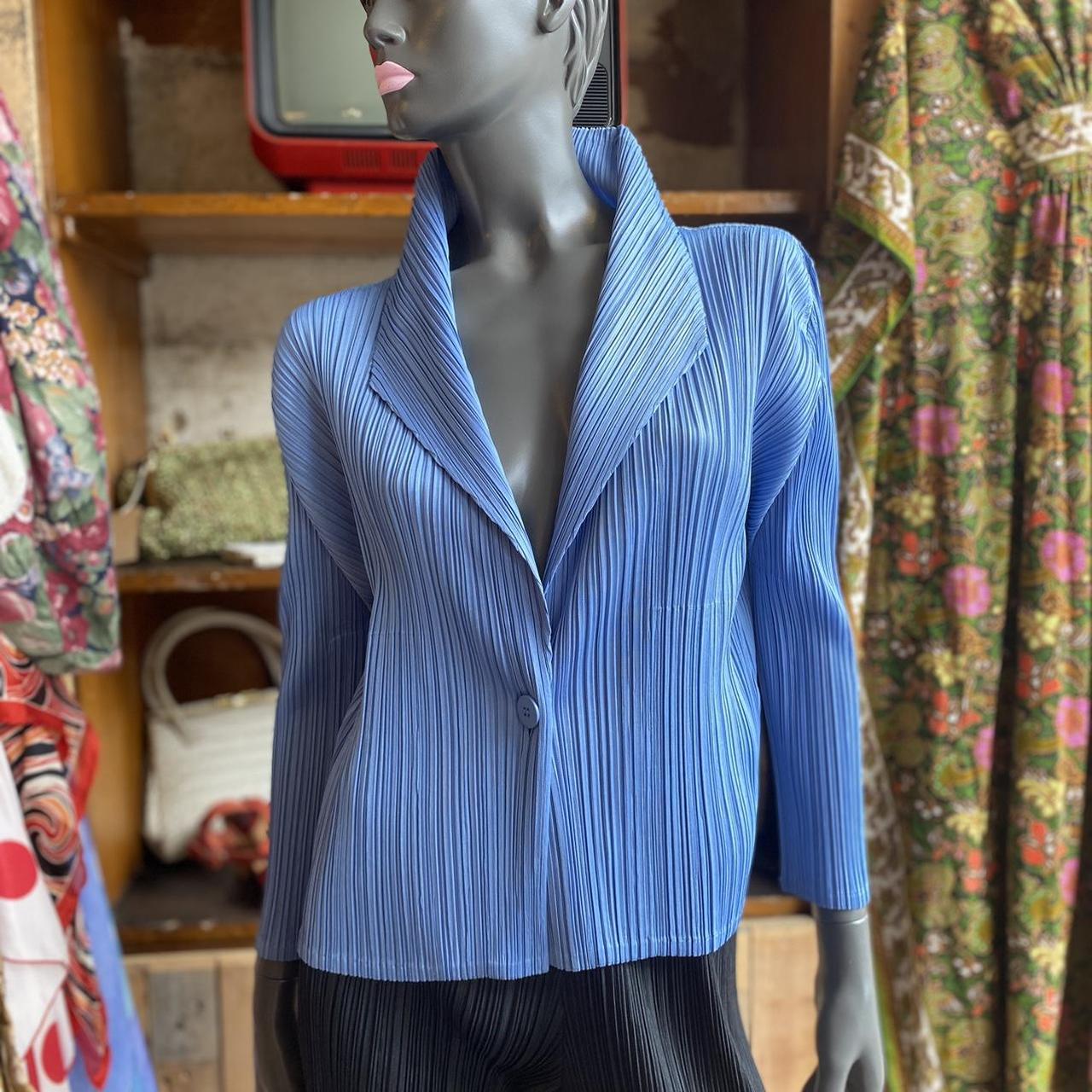 PLEATS PLEASE 一つボタンジャケット 1990s Issey Miyake Pleats Please single button | Depop