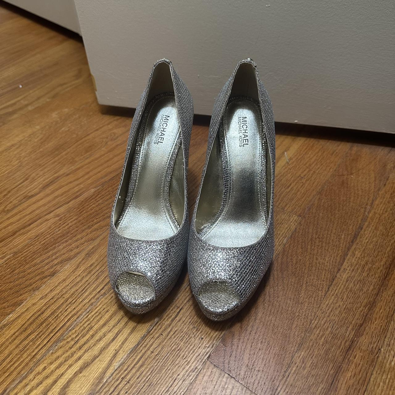 michael kors erika platform pumps women s size 6. Depop