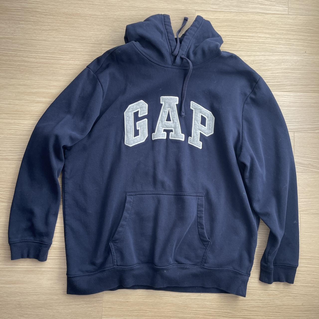 navy blue gap logo hoodie (fits like a large) - Depop