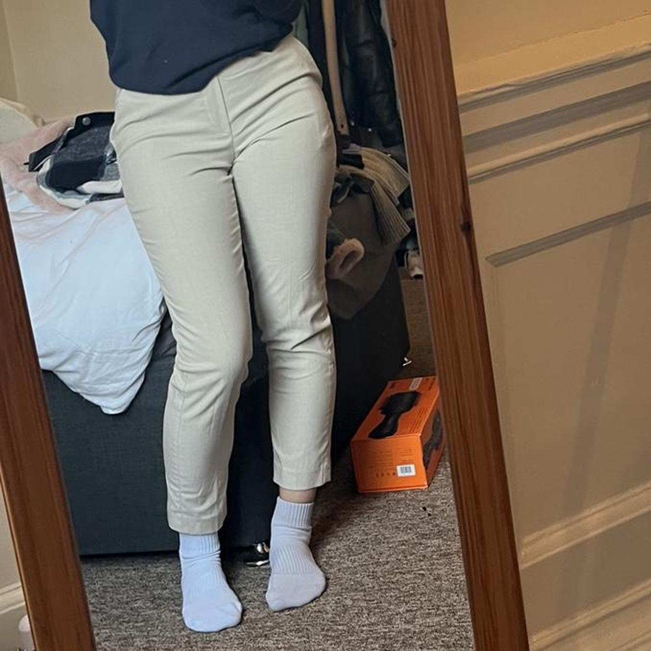 UNIQLO Women's Cream and Tan Trousers Depop