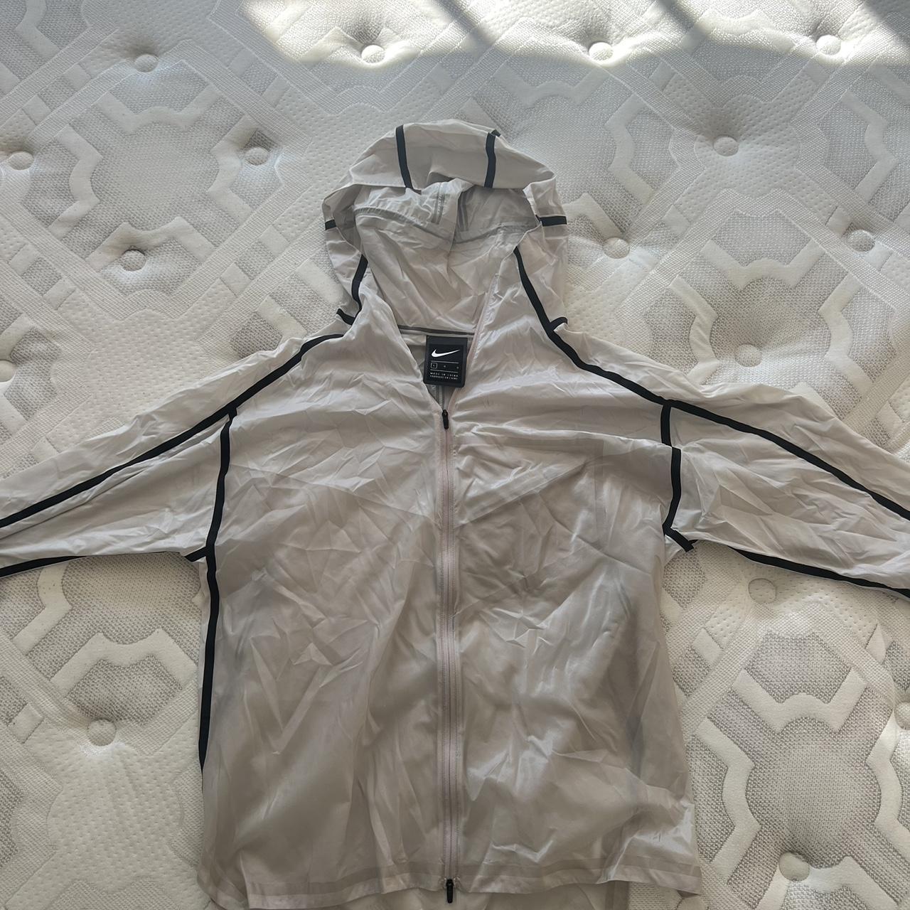 Silver hot sale windbreaker nike