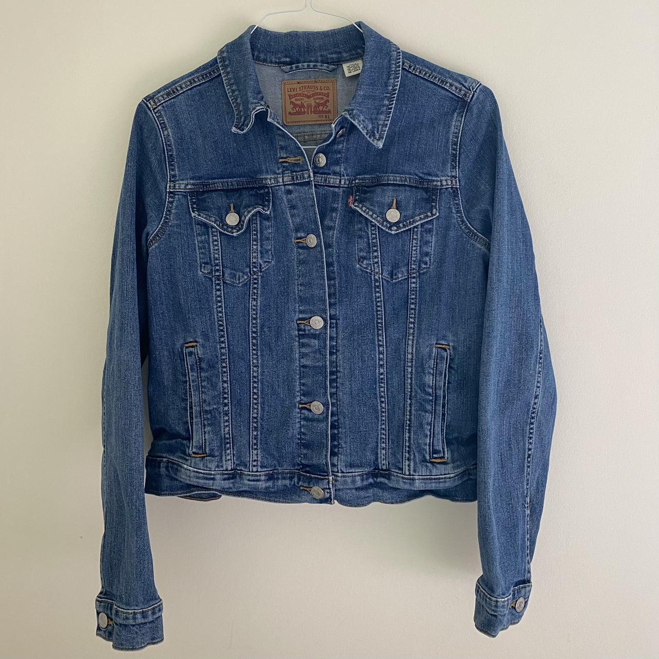 blue denim Levi's jacket, labeled XL but fits like... - Depop