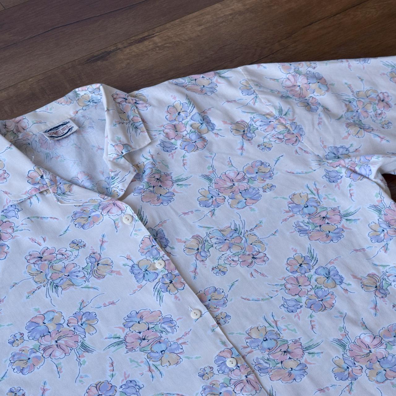 90s pastel floral shirt plus size 90s pastel floral... Depop
