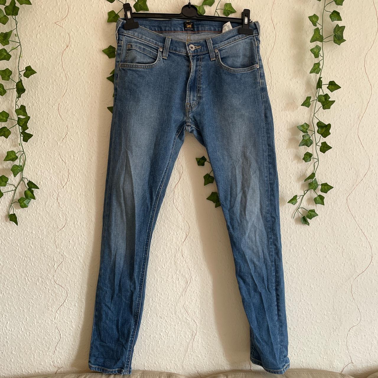 lee at the waist jeans