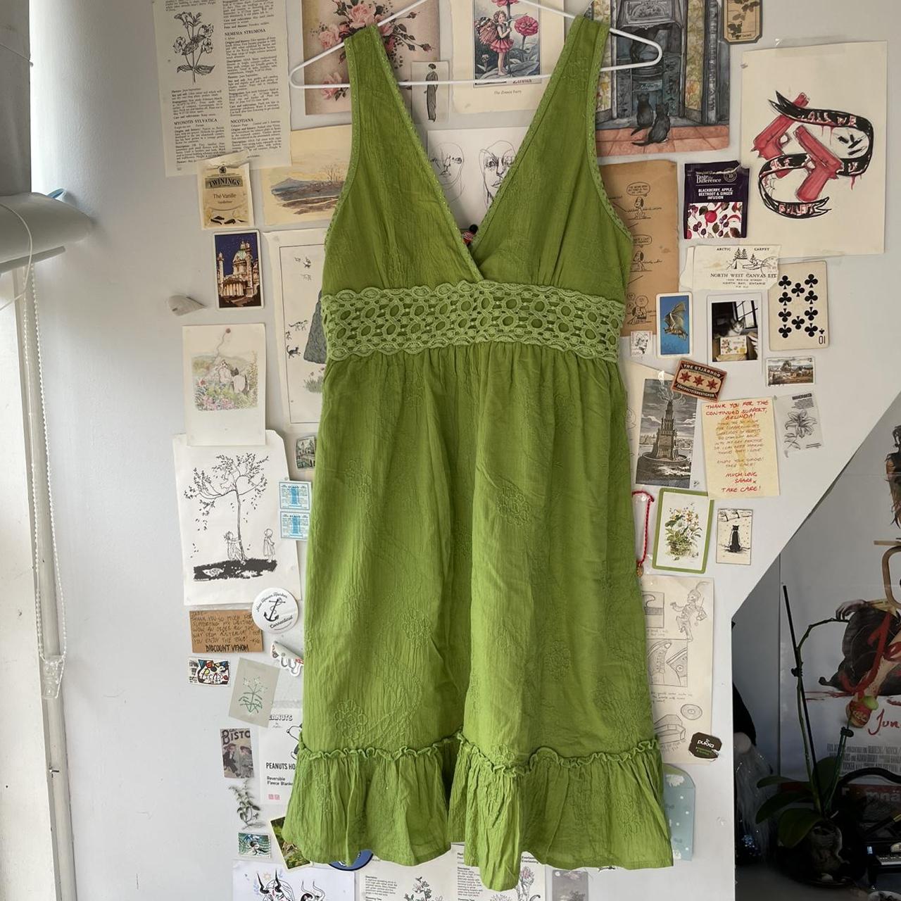 beautiful flowy green dress 🦚 embroidered flowers... - Depop