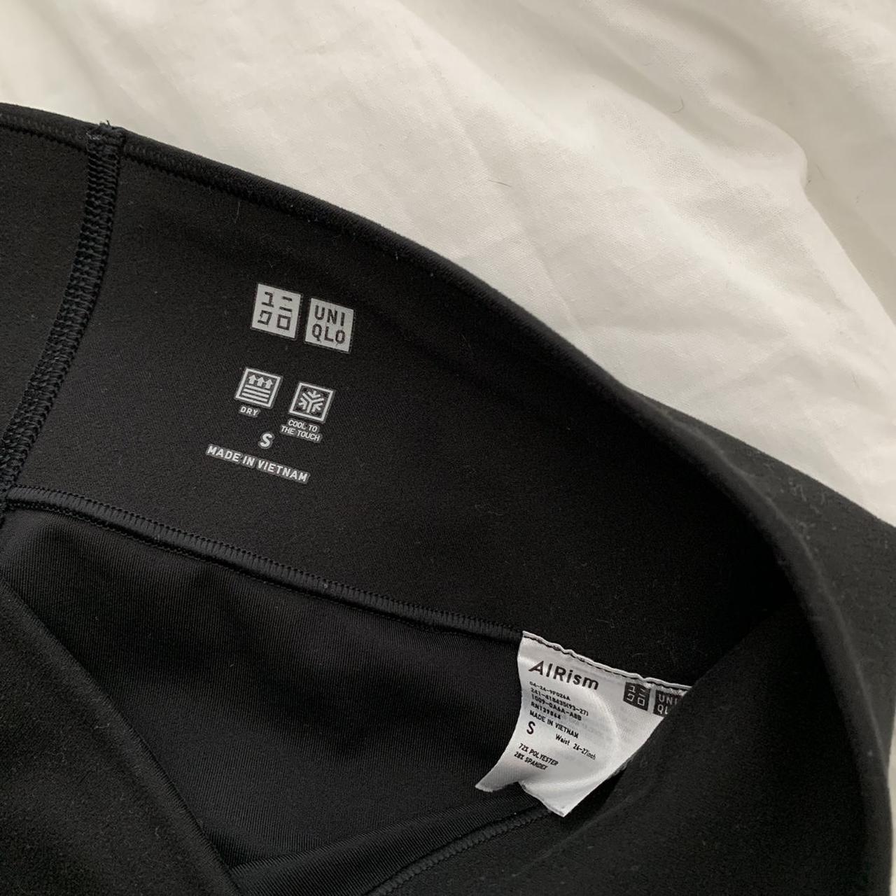 UNIQLO Women's Black Leggings Depop