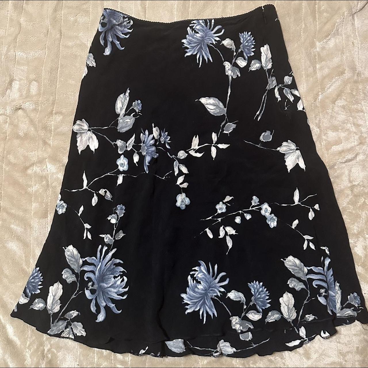 super cute floral vintage Old Navy midi skirt size... - Depop