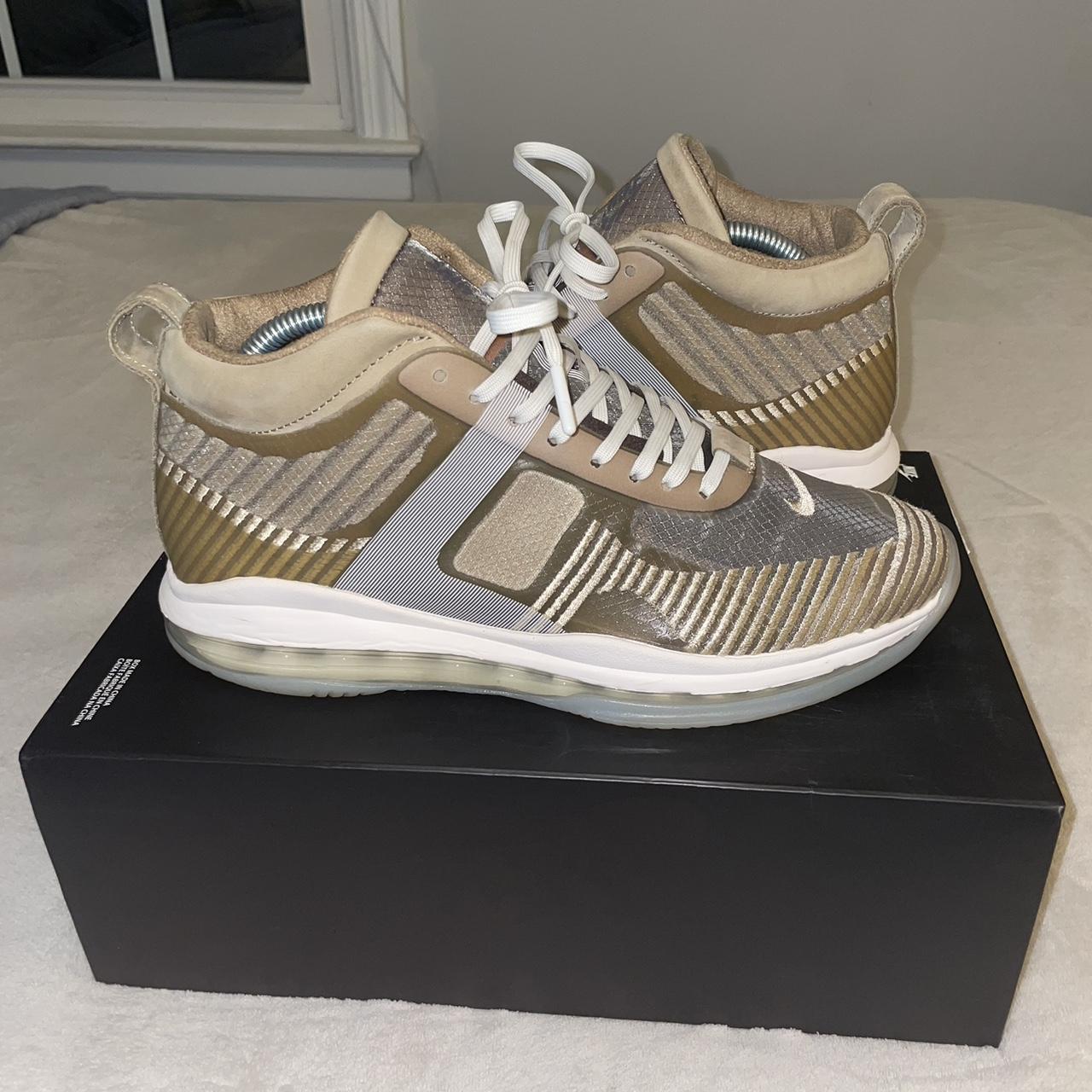 lebron john elliott gold