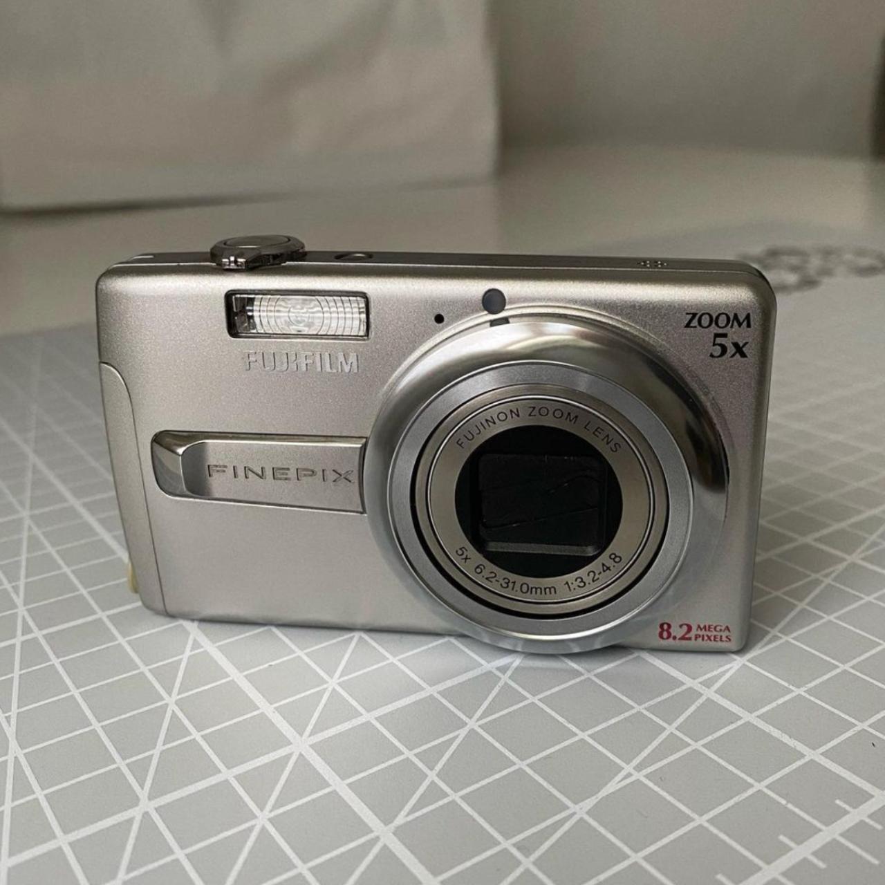 Fuji FinePix J50 • from 2008 with 8.2mp ccd... - Depop