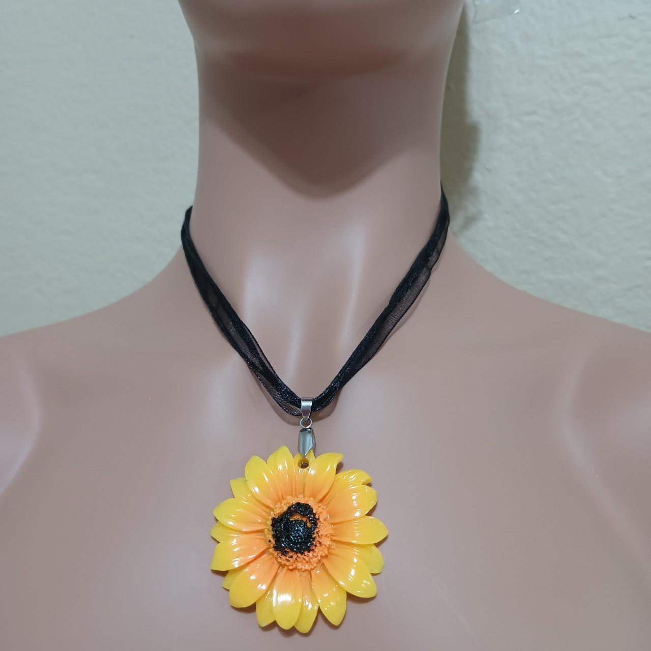 Sunflower Locket - Yellow Flower Photo Locket, Summer Flower