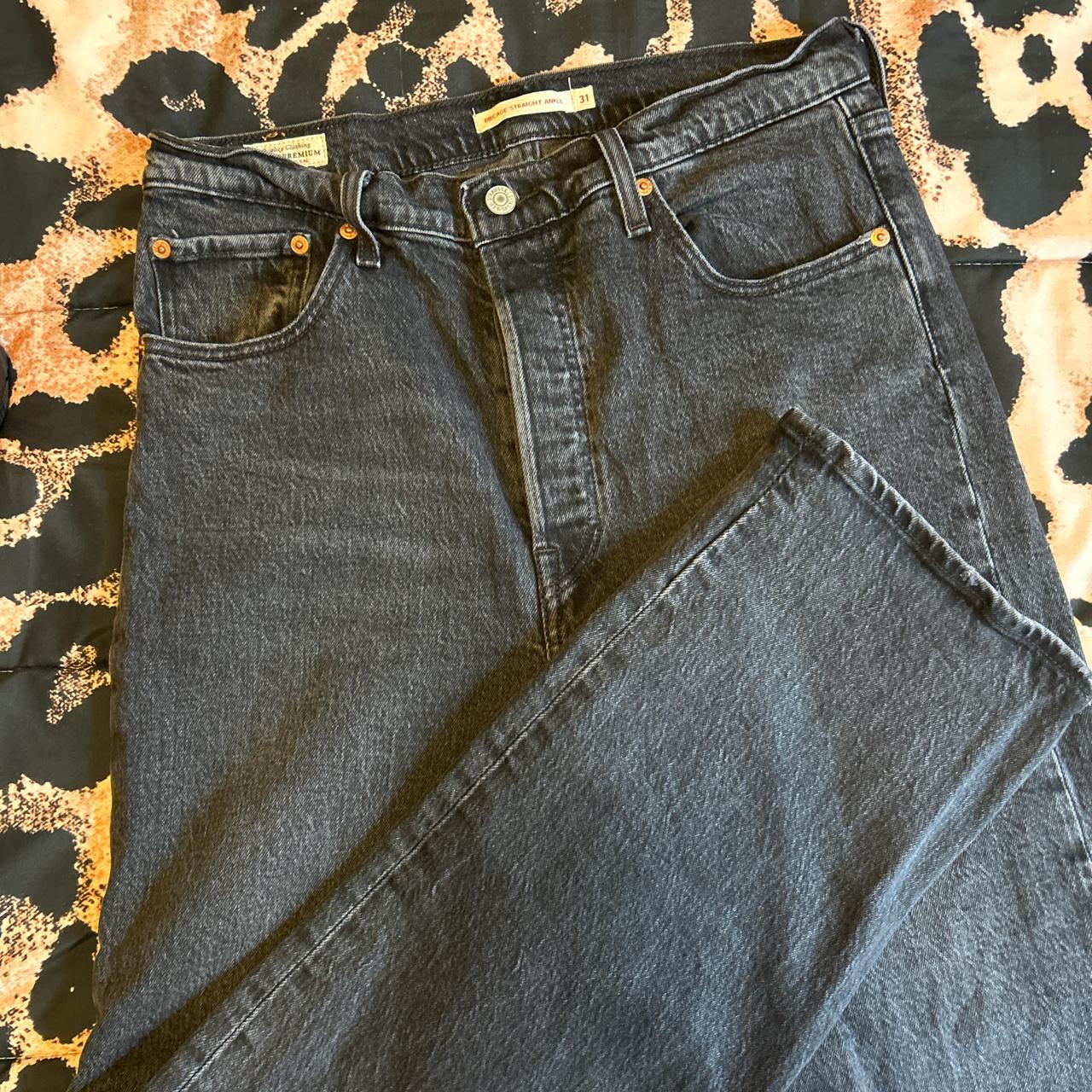 item listed by harshnoisebae