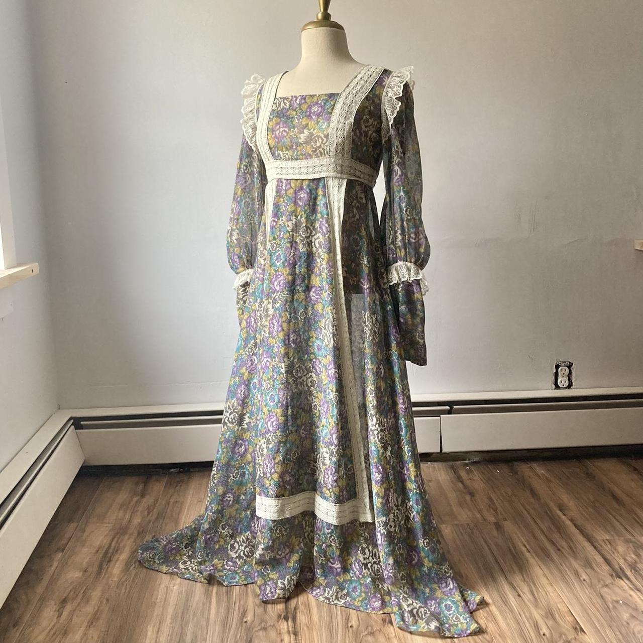 Vintage Early 70s Gunne Sax Black Label Floral...