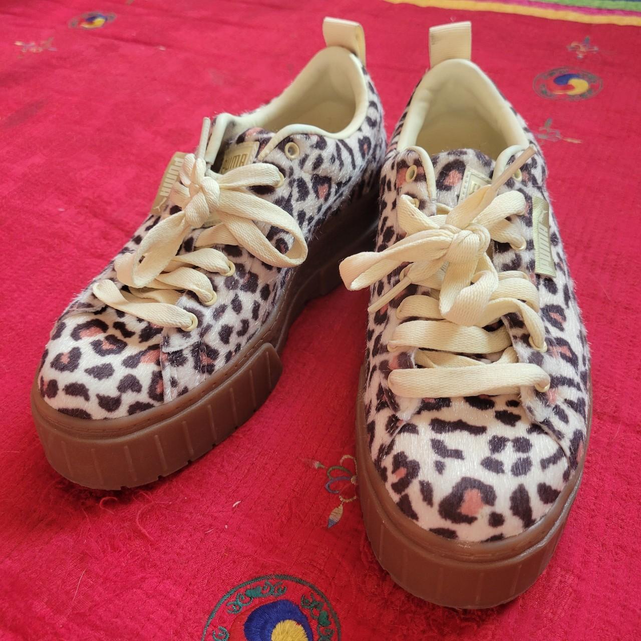 Puma Women's Tan and Cream Trainers Depop