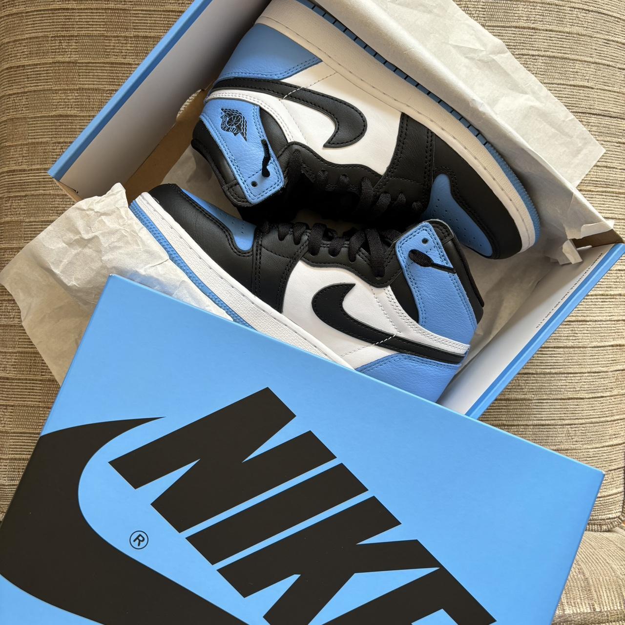Size 7 (GS) - Jordan 1 Retro OG High University Blue for