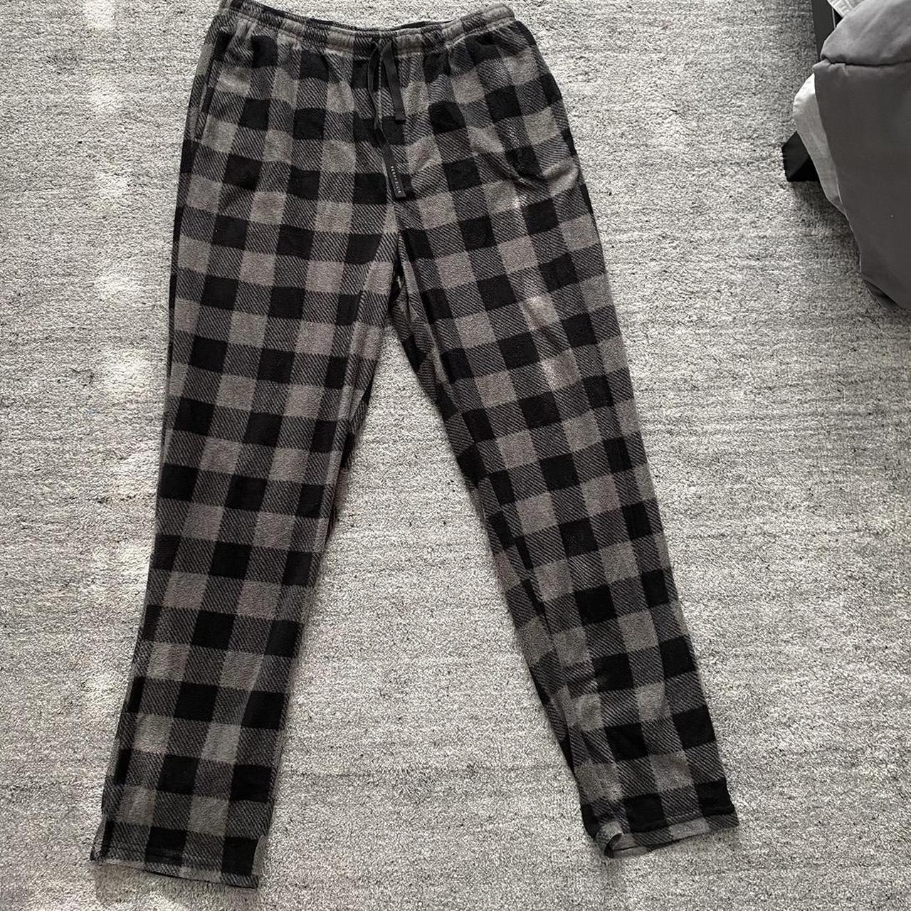 Black/grey checkered Perry Ellis pajama pants size... - Depop