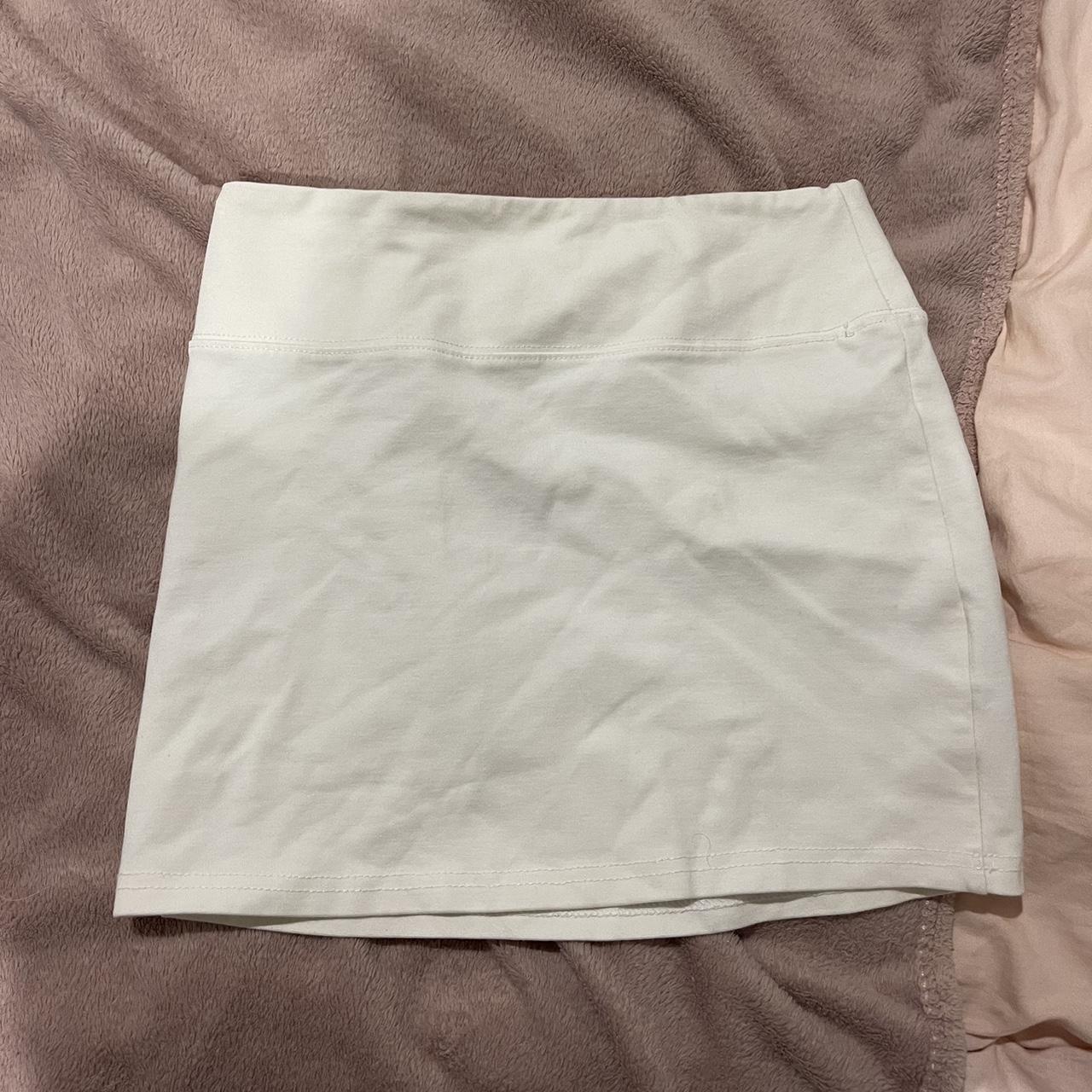 White glassons mini skirt size XS fits 68 Depop