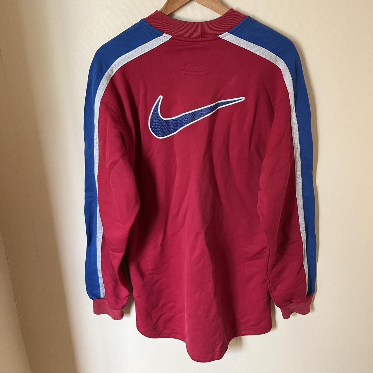 black and red vintage nike sweatshirt