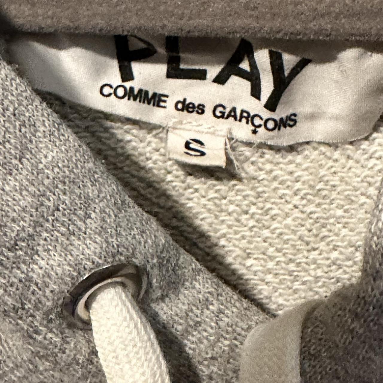 Comme des Garçons Play Women's Grey and Red Hoodie (2)