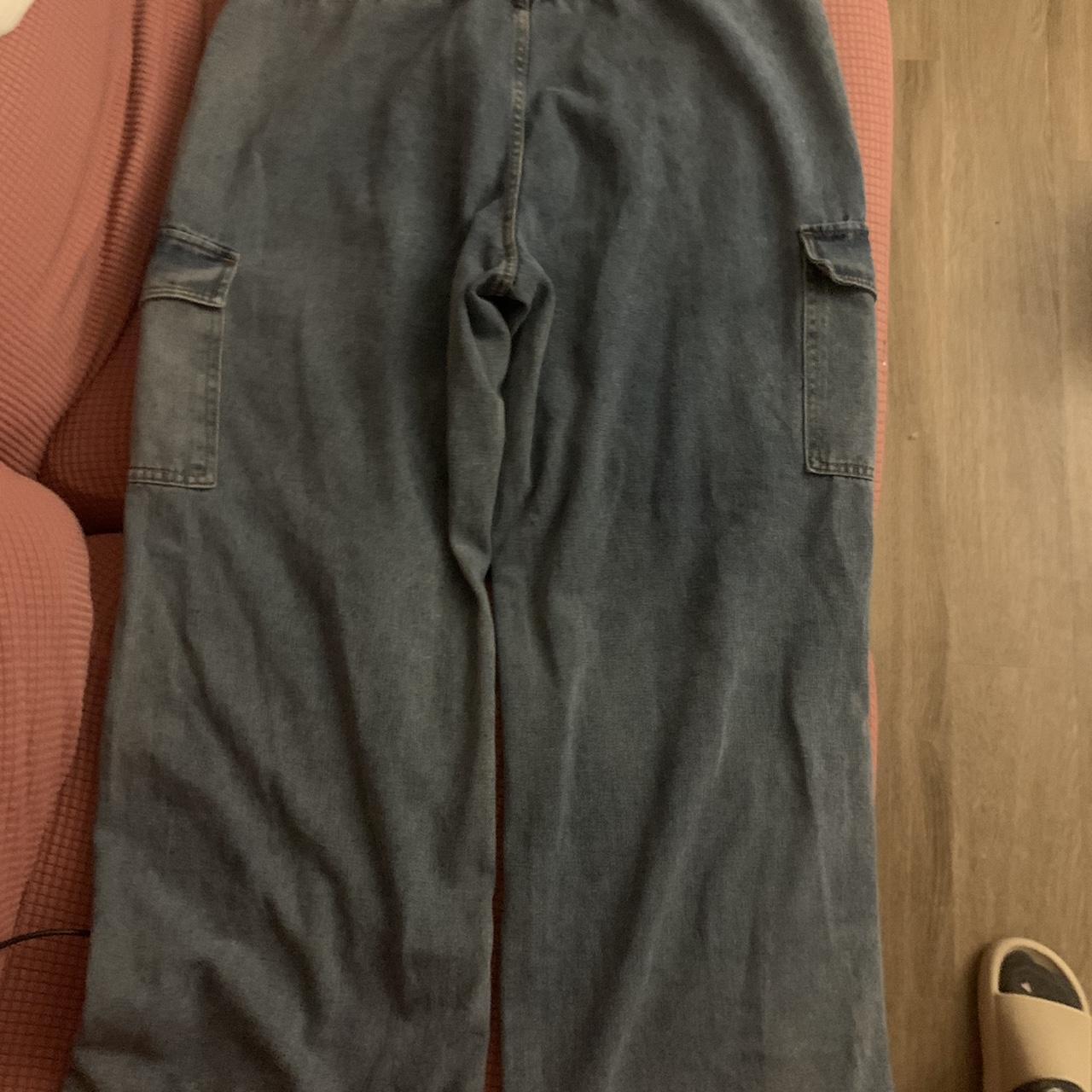 shein curve cargo jeans! they’re very baggy at the... - Depop