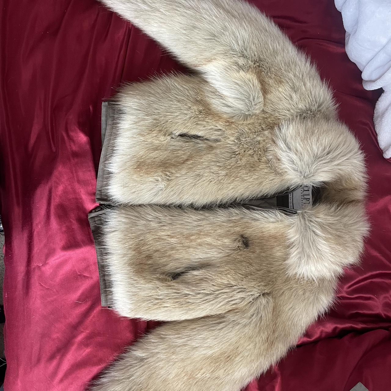 item listed by plzbuymyclothes444
