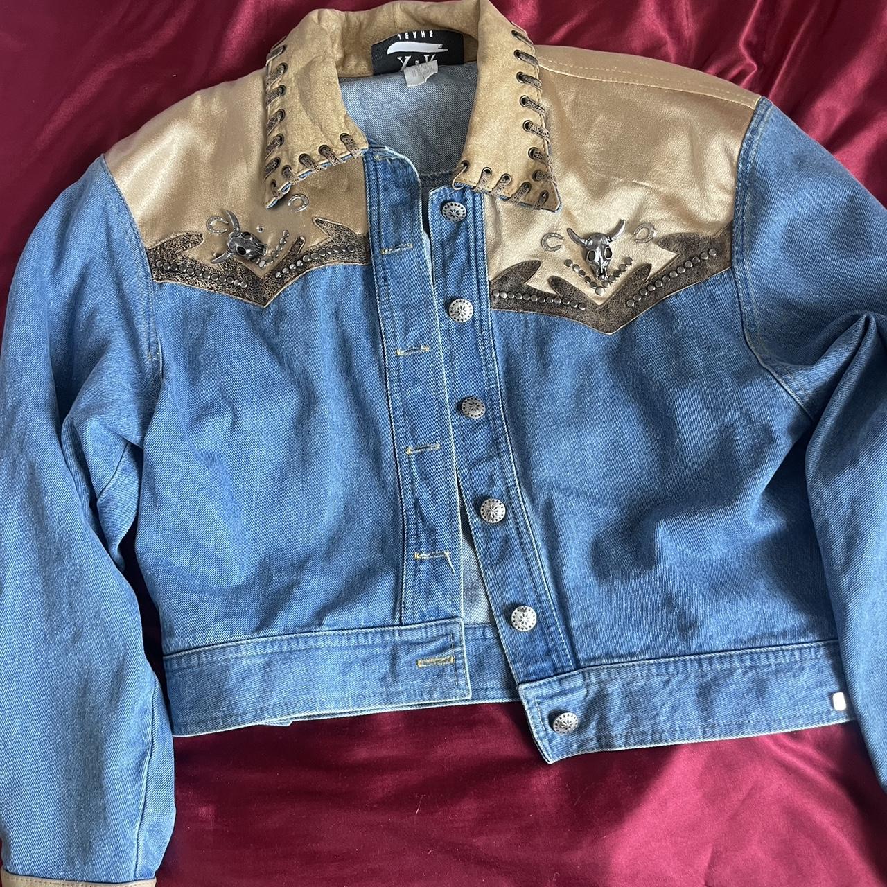 item listed by plzbuymyclothes444