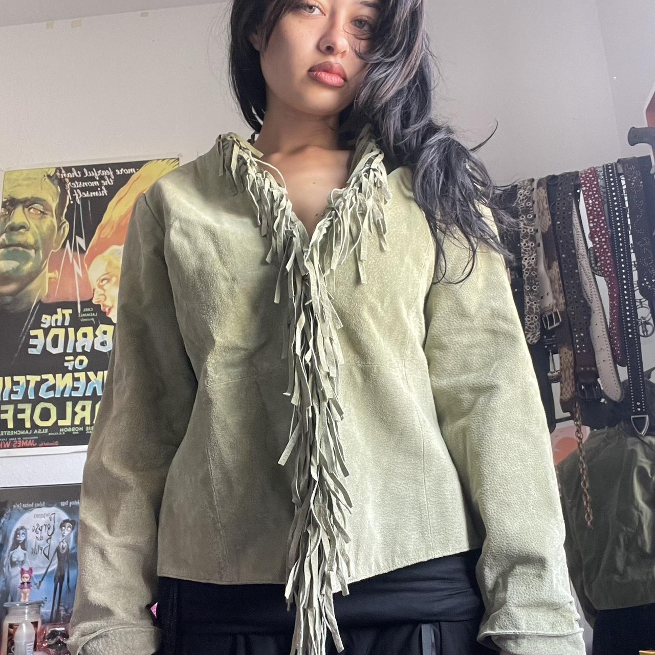 item listed by plzbuymyclothes444