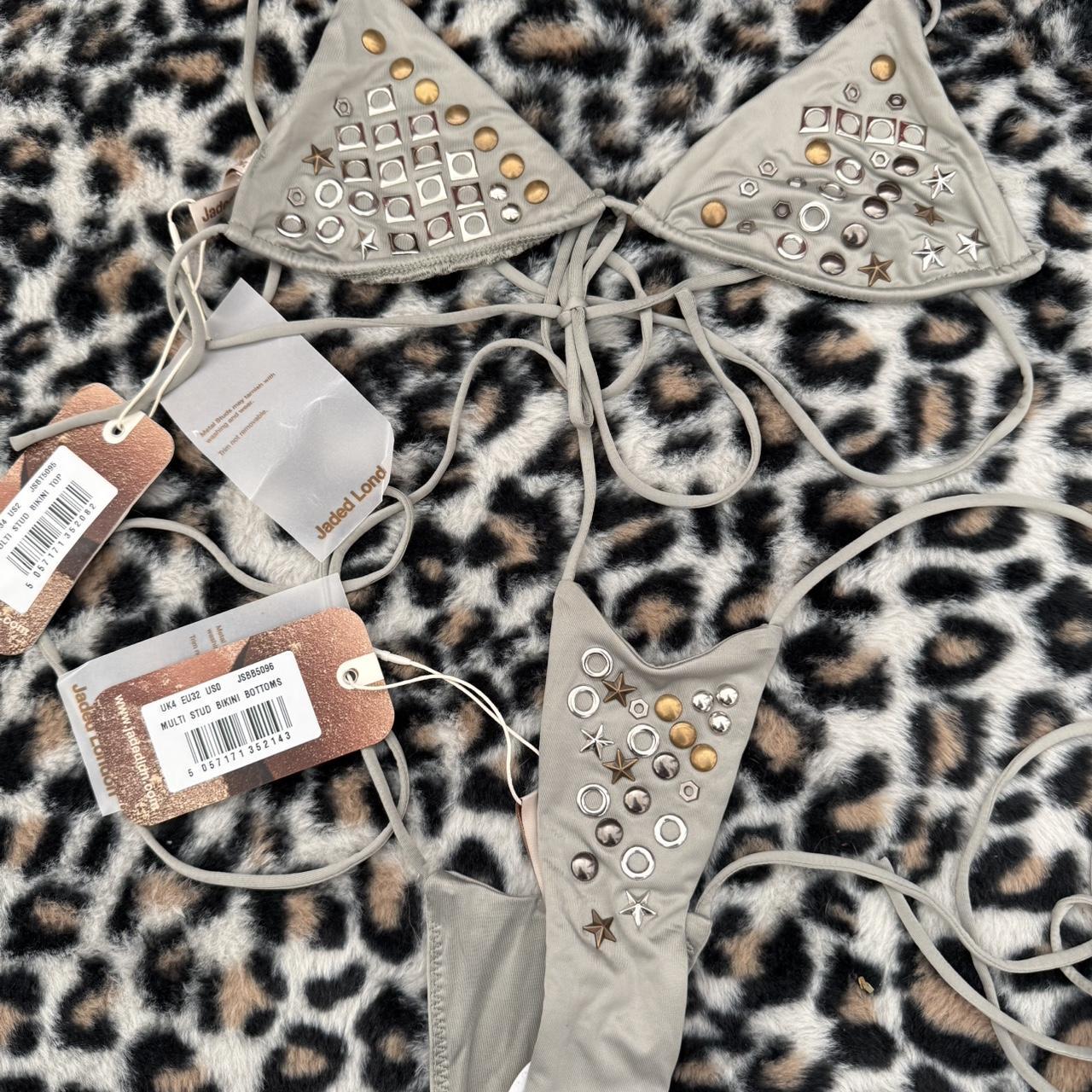 item listed by plzbuymyclothes444