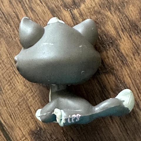 【中古】 LET’S　BE　PROUD Lps Kangaroo #1467 :P A little dirty from being in | Depop