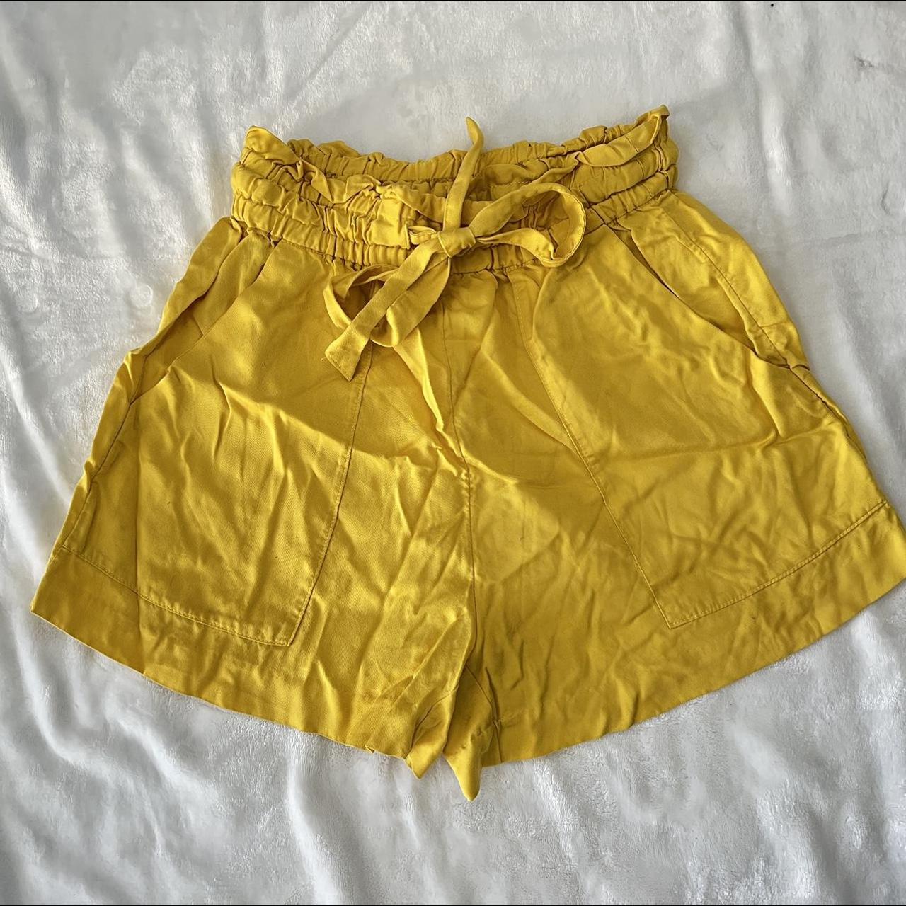 Virginia Commonwealth University RAMS Yellow Short - Depop